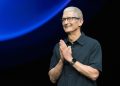 Tim Cook resmi mundur sebagai CEO Apple setelah 15 tahun. Posisi digantikan John Ternus mulai September 2026. (Foto: Nic Coury/AFP)