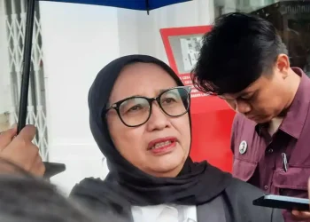 Puluhan siswa di Jakarta Timur keracunan usai makan MBG. BGN ambil sampel makanan untuk uji laboratorium dan dalami penyebabnya. (Foto:
Tribunnews.com/Rina Ayu)