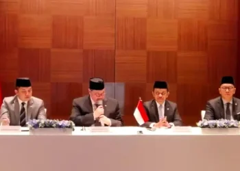 Pemerintah terapkan WFH ASN setiap Jumat dan batasi pembelian BBM. Simak poin penting kebijakan terbaru serta dampaknya bagi masyarakat.