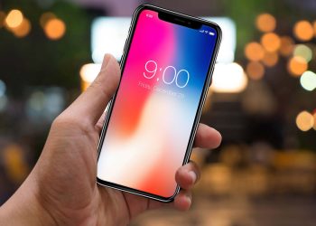 Apple rilis update darurat untuk iPhone lama guna menutup celah DarkSword yang bisa mencuri data hanya lewat situs web berbahaya. (Foto: unblast.com)