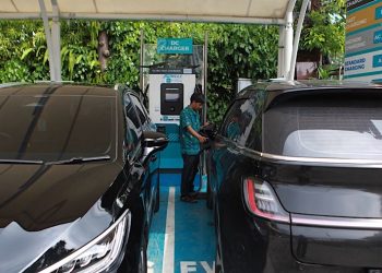 Pajak mobil listrik kini berubah Simak aturan terbaru Permendagri dan insentif pembebasan pajak dari pemerintah daerah. (Foto: Bloomberg Technoz/Andrean Kristianto)