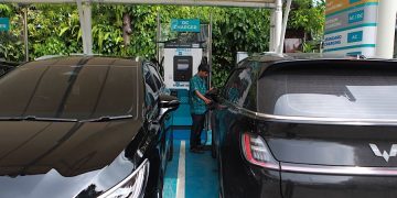 Pajak mobil listrik kini berubah Simak aturan terbaru Permendagri dan insentif pembebasan pajak dari pemerintah daerah. (Foto: Bloomberg Technoz/Andrean Kristianto)