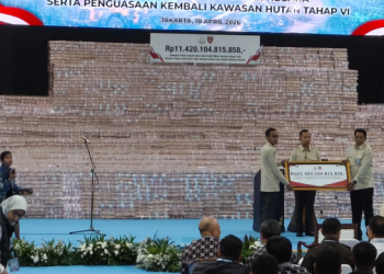 Kejagung menampilkan uang Rp11,4 triliun hasil sitaan kasus kehutanan. Ini rincian sumber dan rencana penyerahannya ke negara. (Foto: Istimewa)