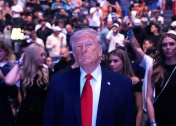 Donald Trump mengkritik keras Paus Leo XIV usai mengecam perang AS Iran. Pernyataan tersebut memicu sorotan global. (Foto: Reuters Connect/Sam Navarro)