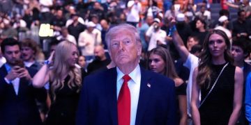 Donald Trump mengkritik keras Paus Leo XIV usai mengecam perang AS Iran. Pernyataan tersebut memicu sorotan global. (Foto: Reuters Connect/Sam Navarro)