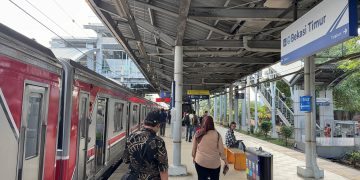 KAI memastikan perjalanan kereta jarak jauh kembali normal pasca kecelakaan di Bekasi. Proses pemulihan terus berjalan dengan progres positif. (Foto: BeritaNasional/KAI)