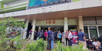 Korban kecelakaan kereta di Bekasi sempat dipulangkan, namun kembali dirawat akibat keluhan fisik yang muncul setelah insiden. (Foto: Taufiq S/detikcom)
