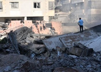 Serangan Israel di Lebanon menewaskan ribuan orang dan menghancurkan puluhan ribu rumah. Simak data lengkap dampaknya. (Foto: Anadolu/py)
