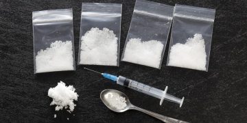 Lagu Siti Mawarni viral di media sosial karena kritik tajam soal maraknya narkoba di Sumatera Utara dan Jambi serta dugaan adanya beking. (Foto: Shutterstock)