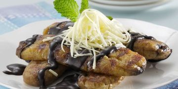 Resep pisang bakar lezat dan praktis dengan berbagai topping kekinian, mulai gula merah hingga coklat keju yang manis dan menggoda. (Foto: Dok. Sajian Sedap)