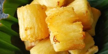 Resep singkong goreng merekah super renyah dan empuk di dalam. Lengkap dengan tips anti gagal, penyebab singkong keras, dan cara bikin merekah.