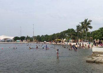 Ancol menggratiskan tiket masuk bagi pengunjung pada sore hingga malam hari dalam rangka memeriahkan HUT Jakarta 2026.