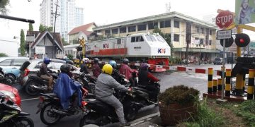Underpass dinilai lebih efektif dibanding flyover untuk perlintasan kereta. Simak data kecelakaan dan alasan pengamat transportasi. (Foto: bumn.go.id)