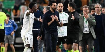 Real Madrid dilanda konflik internal jelang akhir musim setelah gagal meraih gelar. Ketegangan terjadi antara pemain dan pelatih. (Foto: AFP/CRISTINA QUICLER)