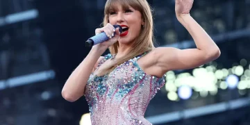 Pixar memberikan klarifikasi terkait rumor Taylor Swift mengisi soundtrack Toy Story 5 yang sempat ramai diperbincangkan penggemar.