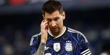 Lionel Scaloni berharap Lionel Messi pulih total dan tampil 100 persen bersama Argentina di Piala Dunia 2026 setelah masalah hamstring. (Foto: Getty Images)