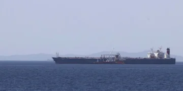 Kapal tanker Iran terdeteksi masuk perairan Indonesia melalui Selat Lombok. Pemerintah lakukan verifikasi di tengah blokade AS yang masih berlangsung. (Foto: Anadolu)