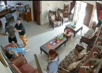 Polisi mengungkap kasus pembunuhan lansia di Pekanbaru dengan dugaan keterlibatan menantu. Pelaku masih dalam pengejaran. (Foto: Tangkapan Layar CCTV)