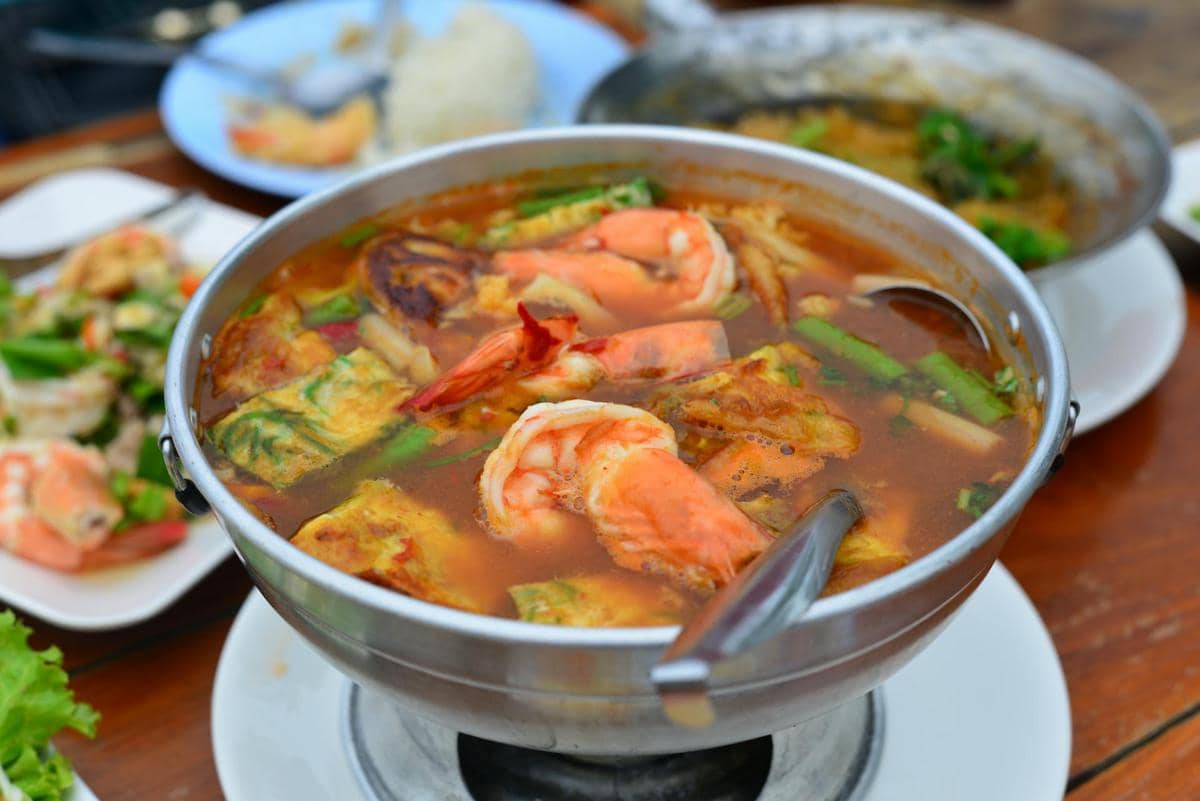 Resep Tom Yam Udang Kuah Asam Segar, Hangat Pedasnya Bikin Mood Naik Seketika