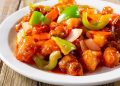 Resep ayam asam manis ala Chinese Food dengan saus segar dan ayam renyah. Praktis, hemat, dan cocok jadi menu spesial keluarga di rumah.