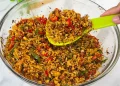 Resep kering tempe ebi gurih pedas yang renyah dan tahan lama, cocok jadi lauk praktis, menu hemat akhir bulan, dan stok makanan di rumah. (Foto: YouTube.com/Ika Mardatillah)