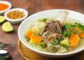 Resep sop iga sapi khas Jawa dengan kuah gurih rempah dan daging empuk. Cocok untuk menu keluarga dan sajian spesial Idul Adha.