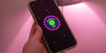 Android 17 resmi dirilis Google dengan fitur multitasking, keamanan, dan gaming yang lebih canggih. Simak daftar HP pertama yang mendapat pembaruan.