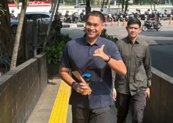 Dito Ariotedjo mengungkap rahasia diet ketat yang membuat berat badannya turun 40 kg setelah tak lagi menjabat Menpora. Simak pola makan dan rutinitasnya.
