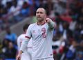 Christian Eriksen kembali kolaps saat laga Denmark vs Ukraina. Alat ICD yang ditanam sejak 2021 disebut berfungsi dengan baik.