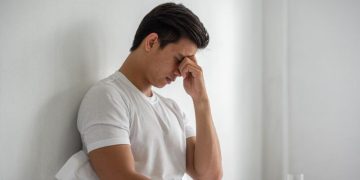Pria usia produktif perlu mewaspadai berbagai penyakit tersembunyi yang sering muncul tanpa gejala jelas, mulai dari jantung hingga kesehatan mental.