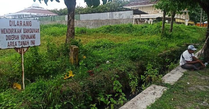 Harga tanah di Colomadu, Karanganyar, mencapai Rp 3,83 juta per meter persegi. Nilainya kini setara dengan sejumlah kawasan di Bekasi dan Depok.