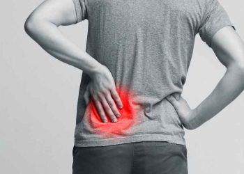 Kelelahan, kaki bengkak, hingga urine berbusa bisa menjadi tanda awal kerusakan ginjal. Kenali gejalanya sebelum berkembang menjadi gagal ginjal.