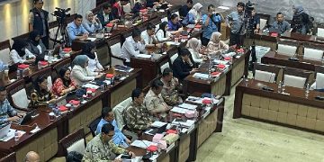 DPR resmi mengesahkan UU PPSK yang membawa sejumlah perubahan penting bagi BI, OJK, LPS, hingga pengawasan aset kripto di Indonesia.