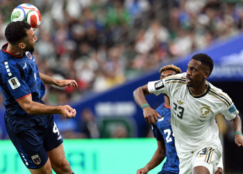 Cape Verde memastikan tiket ke babak 32 besar Piala Dunia 2026 usai bermain imbang tanpa gol melawan Arab Saudi yang harus tersingkir dari turnamen.