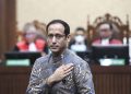 Nadiem Makarim divonis 10 tahun penjara dalam kasus korupsi pengadaan Chromebook dan CDM. Simak isi putusan hakim serta pertimbangan yang digunakan.