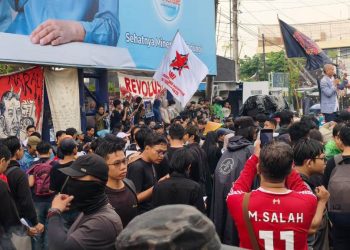 Demo mahasiswa kembali digelar di Makassar pada 15 Juni 2026. Polisi mengerahkan 1.500 personel dan mengingatkan peserta aksi agar waspada penyusup.