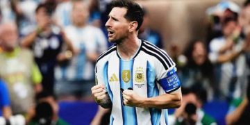 Lionel Messi mengaku sempat marah usai gagal penalti saat menghadapi Austria. Namun dua gol yang dicetaknya membawa Argentina lolos ke babak 32 besar.
