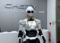Robot humanoid Mornine dibekali ChatGPT, DeepSeek, dan dukungan lebih dari 10 bahasa untuk membantu berbagai kebutuhan layanan dan pekerjaan.
