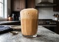 Resep teh tarik creamy dan berbusa ala kedai yang mudah dibuat di rumah. Praktis, hemat, dan cocok dinikmati kapan saja bersama keluarga.