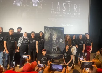 Film Lastri: Arwah Kembang Desa menjadi karya terakhir Gary Iskak. Rekan pemain mengenang sosoknya yang hangat dan penuh ketulusan.