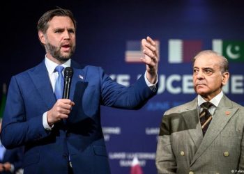 AS dan Iran menyepakati pembentukan empat kelompok kerja usai negosiasi di Swiss. Fokus pembahasan meliputi sanksi, nuklir, ekonomi, dan implementasi.