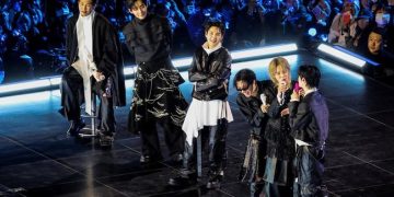 Simak panduan war tiket konser BTS Jakarta hari ketiga, jadwal presale ARMY, general sale, harga tiket, dan tips agar tidak kehabisan.