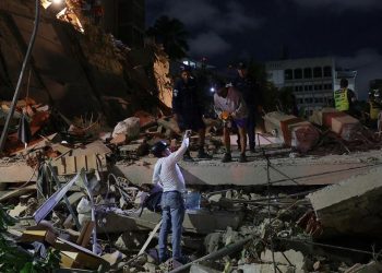 Korban gempa kembar Venezuela bertambah menjadi 920 orang tewas dan 3.360 luka-luka. Ratusan korban masih diyakini terjebak reruntuhan.