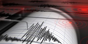Gempa magnitudo 7,7 di Mindanao, Filipina, memicu tsunami di tiga wilayah Indonesia. BMKG mencatat tinggi gelombang hingga 0,19 meter. (Foto: Getty Images/iStockphoto/Petrovich9)