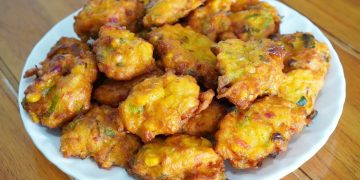 Simak resep perkedel jagung rumahan yang renyah di luar dan lembut di dalam. Lengkap dengan bahan, bumbu, dan tips anti gagal.