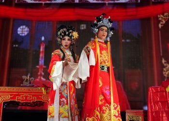 OJK mengingatkan masyarakat terhadap modus penipuan digital terbaru yang menyasar penonton drama China melalui situs streaming dan investasi palsu.