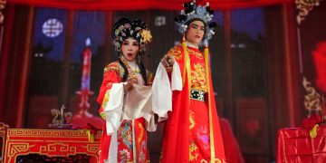 OJK mengingatkan masyarakat terhadap modus penipuan digital terbaru yang menyasar penonton drama China melalui situs streaming dan investasi palsu.