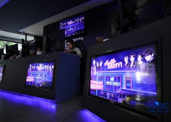 Ratusan ARMY memadati warnet gaming di Jakarta untuk berburu tiket konser BTS ARIRANG. Koneksi internet stabil menjadi alasan utama.