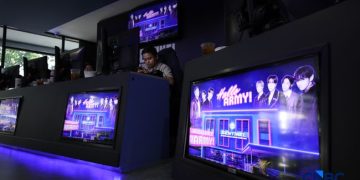 Ratusan ARMY memadati warnet gaming di Jakarta untuk berburu tiket konser BTS ARIRANG. Koneksi internet stabil menjadi alasan utama.