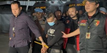 Fakta lengkap kasus Taufik Hidayat yang menyekap dan menganiaya kekasihnya selama bertahun-tahun hingga korban mengalami kebutaan permanen.